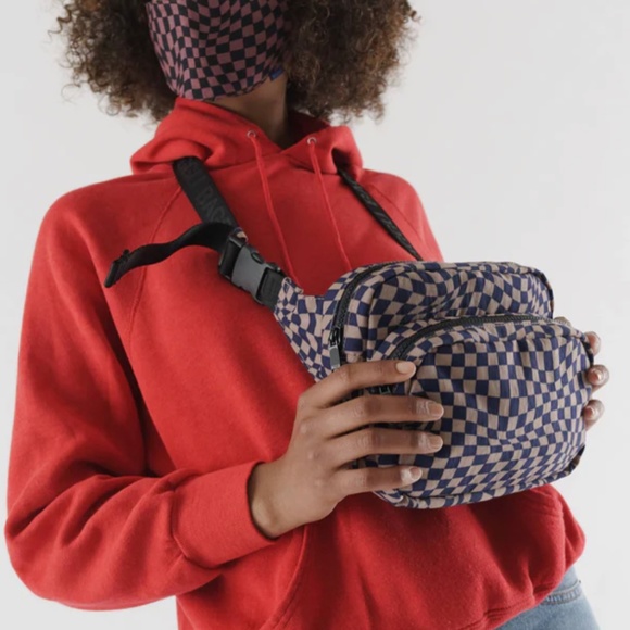 BAGGU Indigo Trippy Checker Fanny Pack - Picture 2 of 3